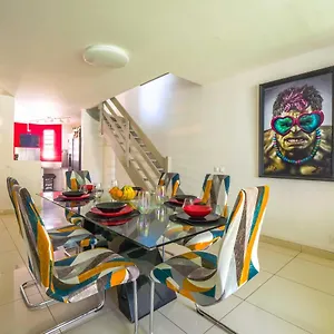 Triplex Yasuke: Vivez L'experience Pop Art Et Geek En Plein Coeur De Hébergement de vacances